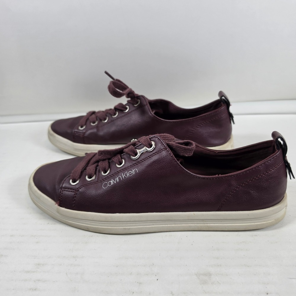 Calvin Klein Michaela2 Burgundy Faux Leather Low Top Sneakers Womens 10 Wine Red
